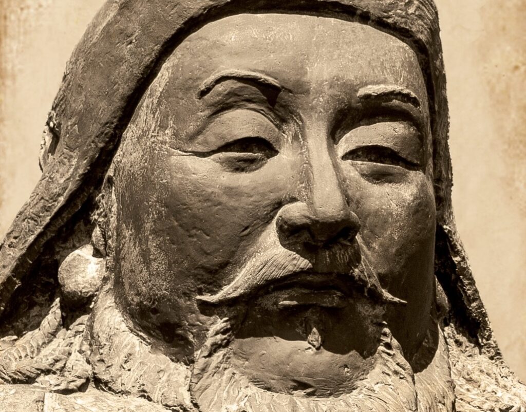 Kubilaj-chan. Wnuk Czyngis-chana – zapomniany twórca potęgi Chin : Był władcą największego imperium w dziejach świata. Zmienił bieg historii. Dlaczego tak mało wiemy o człowieku, który w XIII wieku rządził przez ponad 30 lat prawdopodobnie połową ludzkości?  Kim naprawdę był Wielki Chan mongolski i pierwszy cesarz Chin z dynastii Yuan?