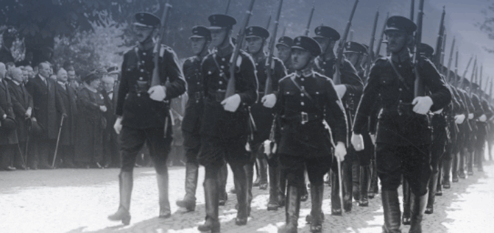 Formacje policyjne w Polsce na przestrzeni ponad stu lat. Ewolucja organizacyjna, zakres uprawnień, praktyczne aspekty aktywności, Tom 1 : Historia formacji porządku publicznego w Polsce to obszar intensywnie eksplorowany przez historyków, prawników, politologów i socjologów, w dalszym ciągu szereg kwestii pozostało jednak niezgłębionych.